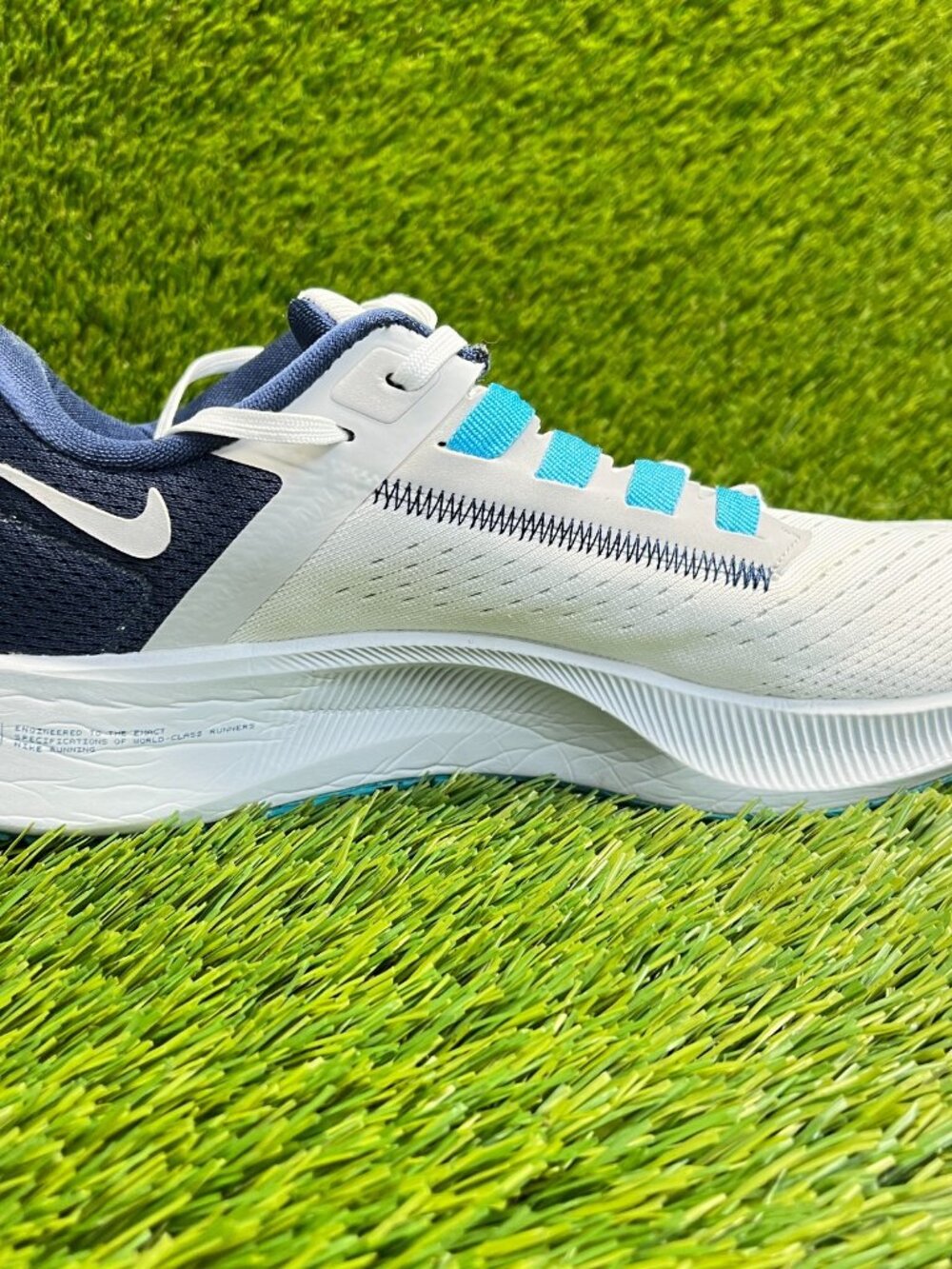 Nike Air Zoom Pegasus 38 Womens Size 8 White Blue Running Walking Shoes Sneakers - Picture 4 of 11